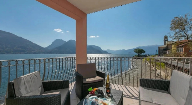 Апартаменты Lake View Apartments