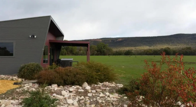 Коттедж Blaze Rock Retreat