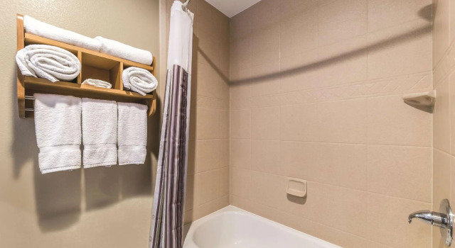 Двухместный номер Deluxe La Quinta Inn & Suites by Wyndham Tulsa - Catoosa Route 66