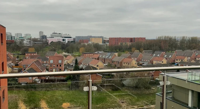 Апартаменты Stunning 2-bed Apartment in Salford