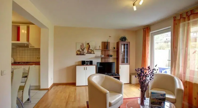 Apartment Maarbach, Забронировать Апартаменты/квартира Апартаменты Шалькенмерен, рядом с Вайнфельдский маар, Апартаменты/квартира