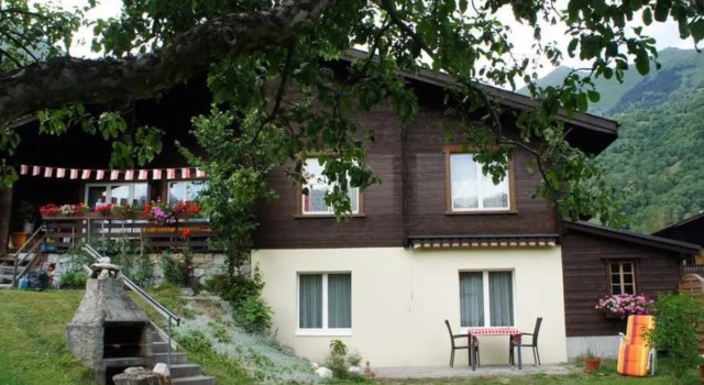 Apartment Sweda Fiesch, Забронировать Апартаменты/квартира Отели Goms с парковкой, Парковка