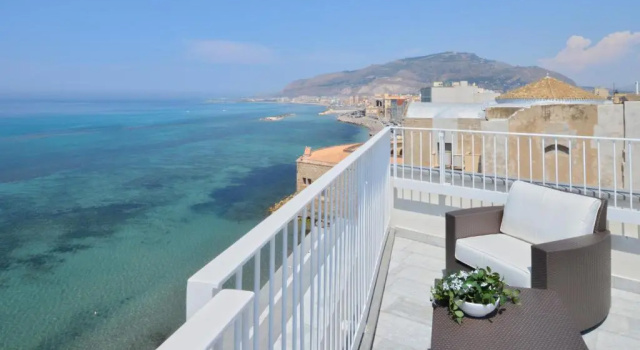Студия Gaura Apartments