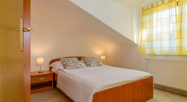 Family friendly apartments with a swimming pool Okrug Gornji, Ciovo - 18827, Buchen Sie Ferienwohnung Hotels in Gespanschaft Split-Dalmatien mit Pool, Schwimmbad