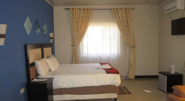 Royal Olympia Lodges and Safaris Livingstone, Book Hotel Hotels in Livingstone with Parking, Parking
