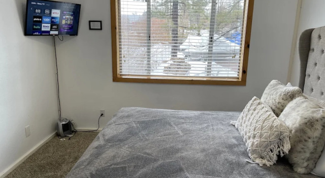 Коттедж Luxury Snow Bear Lodge