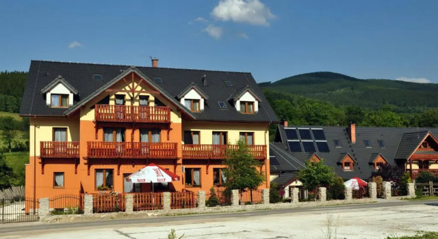 Hotelik Orański, Забронировать Отель Строне-Слёнске 
