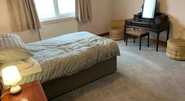 Апартаменты Eton Court Apartments