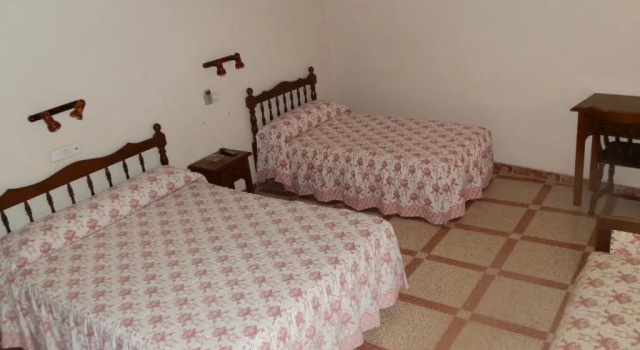 Трёхместный номер Standard Hostal San Poul