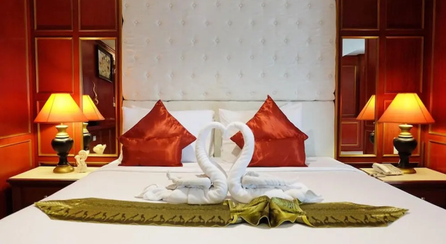 Люкс с балконом Grand Hill Resort and Spa