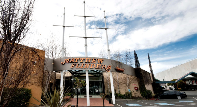 Nightcap at Matthew Flinders Hotel, Book Hotel  