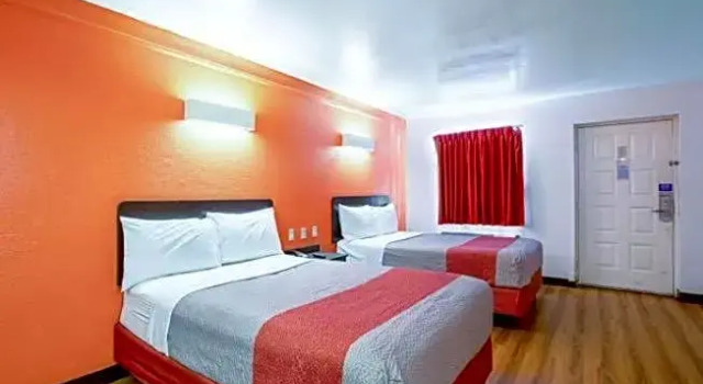 Номер Standard Days Inn & Suites by Wyndham Texas City - Galveston Area