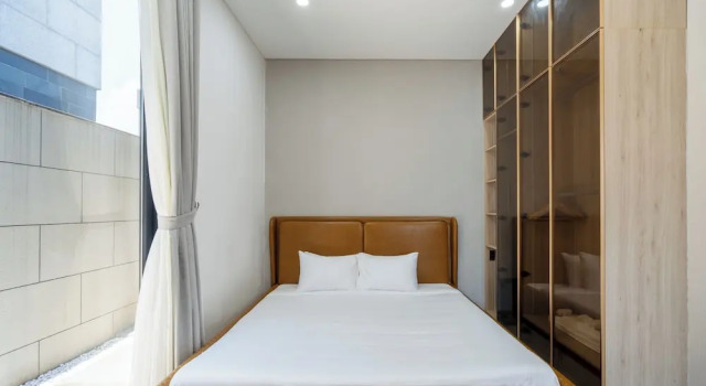 Deluxe Riverfront Pool Villas Danang, Book Villa Sommerhuse i Da Nang, Hytte