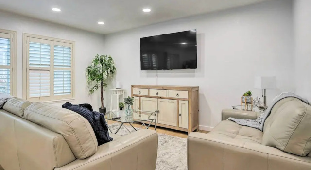 Апартаменты 13 Mi to Dtwn Denver: Northglenn Townhome w/ Patio