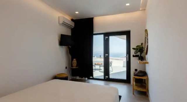 Lackos Luxury Suites