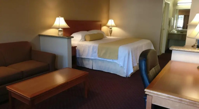 Номер Standard Burbank Inn and Suites