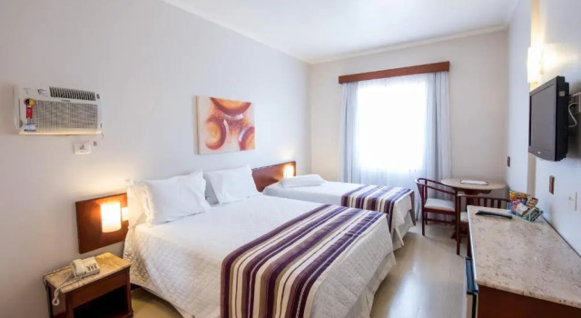 Трёхместный номер Deluxe Hotel Carlton Plaza