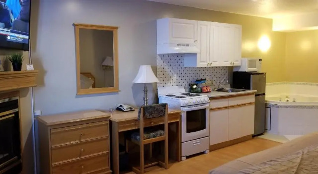 Номер Deluxe Athabasca Lodge Motel