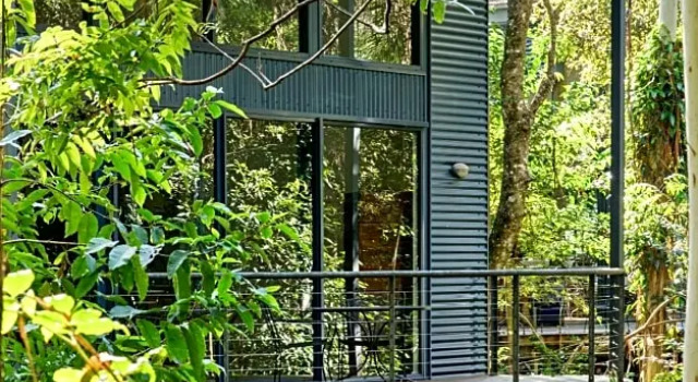 Студия Pethers Rainforest Retreat