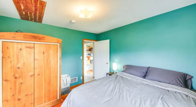 Clark Fork Vacation Home w/ Wood Stove Near Lake!, Book Hotel Clark Fork 