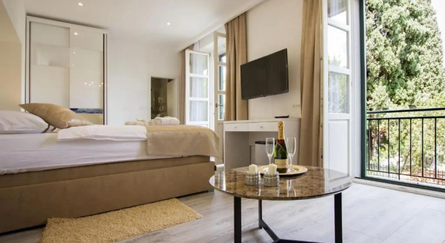 Двухместный номер Deluxe с балконом Well Of Life Luxury Rooms
