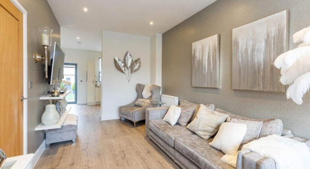 Luxury Townhouse Next to Bicester Village, Забронировать Отель Отели Котсуолда с парковкой, Парковка