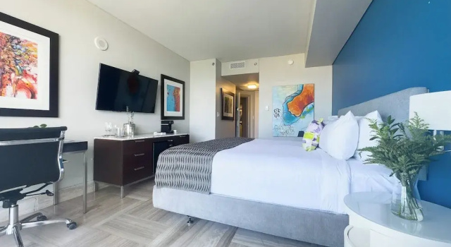 Двухместный номер Comfort с балконом и с частичным видом на океан iCoconutGrove - Luxurious Vacation Rentals in Coconut Grove