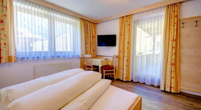 Roasnerhof, Забронировать Отель Отели Тироля 3 звезды, 3*