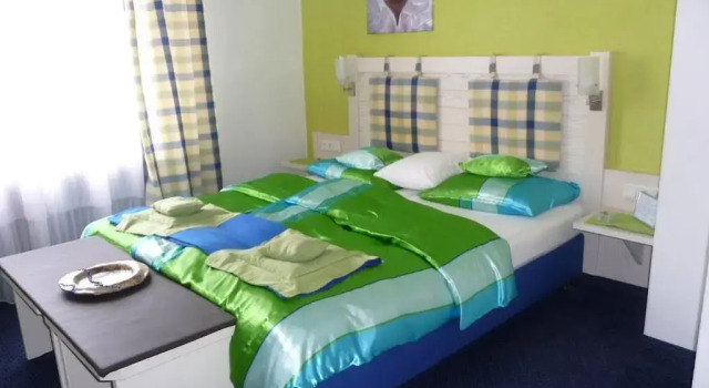 Hotel Restaurant Karr, Book Hotel Langenargen Baden-Württemberg