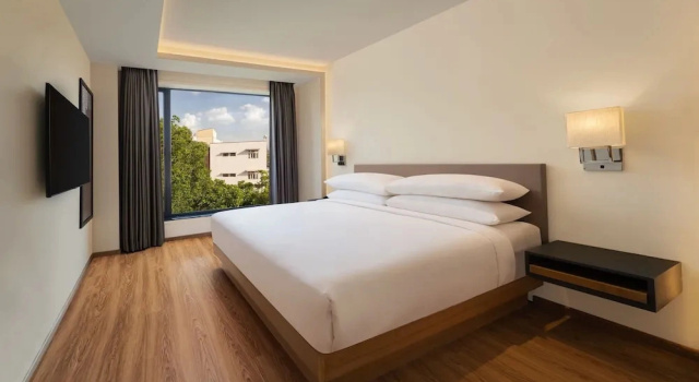 Люкс Fairfield by Marriott Jaipur