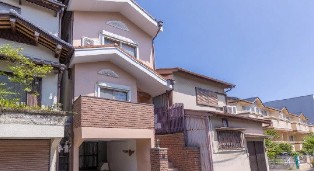 TabiTime・Sumiyoshikamikakushi | 4 Bedrooms, 2 Bathrooms, Large Parking Space & Balcony, Забронировать Отель Отели и гостиницы Осаки, рядом с Храм Сумиёси-тайся, Отель