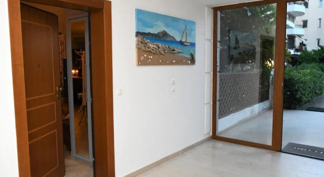 Studio on the beach with private garden