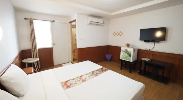 Номер Deluxe Navanakorn Golden View