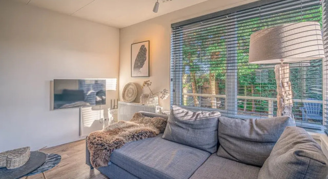 Коттедж Charming Holiday Home for 2 People