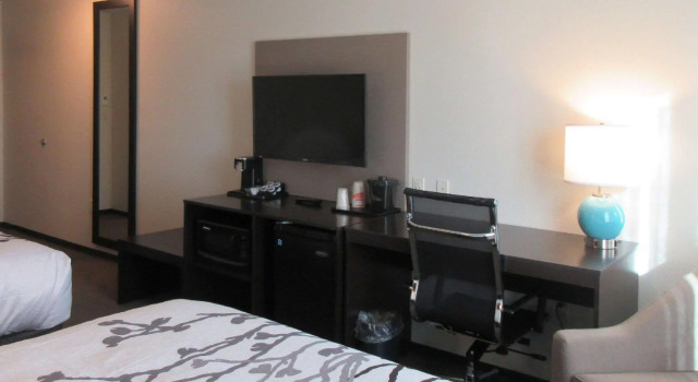 Четырёхместный номер Standard Sleep Inn & Suites Chiloquin-Crater Lake Junction