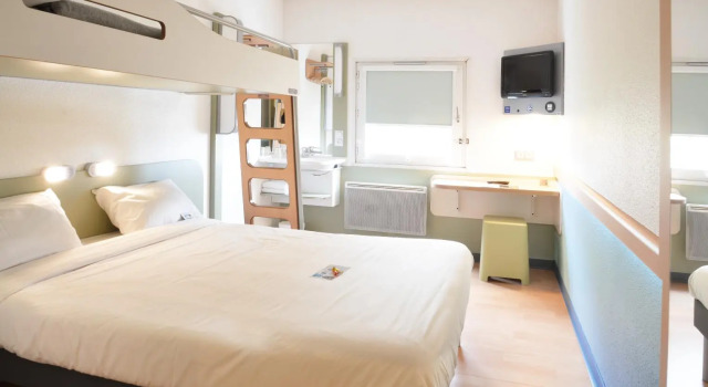 Номер Standard ibis budget Santeny