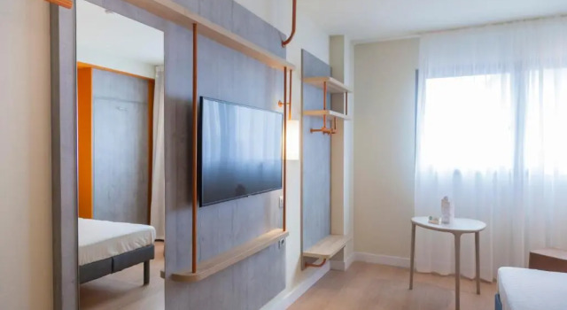 Трёхместный номер Standard ibis budget Huerta De Murcia
