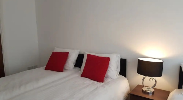 Icon Crownleigh 3 With Free Wifi, Забронировать Отель Брентвуд Эссекс