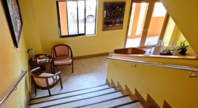 Hollywood Suites, Boek Hotel Lapu-Lapu City 