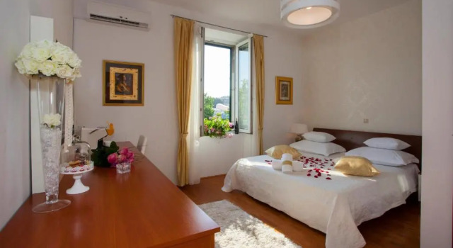 Luxury Rooms Duje, Prenota Appartamento Hotel a Croatian Islands con parcheggio, Parcheggio