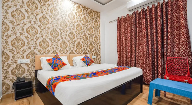 Номер Deluxe Fabhotel Paramount
