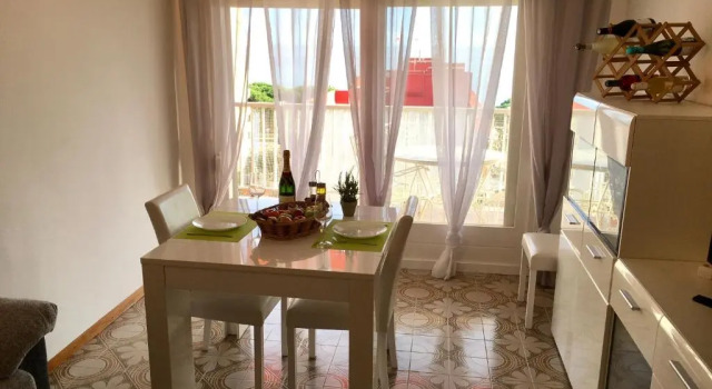 Sunshine apartment with great sea view and terrace in Malgrat de Mar, 预订 公寓 马尔格莱特德玛 Costa del Maresme