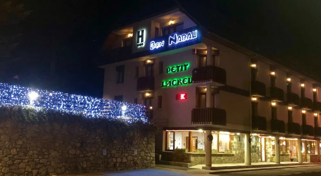 Hotel Petit Lacreu, Buchen Sie Hotel SPA-Hotels in Naut Aran, SPA