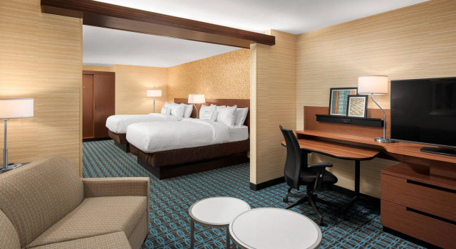 Четырёхместный люкс Fairfield Inn & Suites by Marriott Memphis Marion, AR