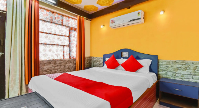 OYO 6302 Hotel Shivtara
