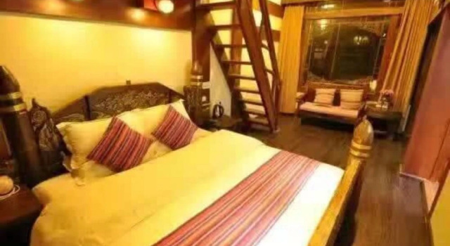 Good Time Inn, Забронировать Отель Отели Лицзян с парковкой, рядом с Улица Сквер-стрит Древнего города Даянь, Парковка