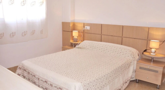 Apartment With 2 Bedrooms in Oropesa, With Shared Pool, Furnished Terrace and Wifi Near the Beach, Забронировать Апартаменты/квартира Отели Azahar Coast с парковкой, Парковка