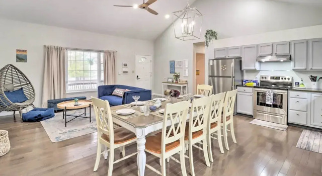 Коттедж Gas Grill, Lake Access: Scenic Poconos Retreat