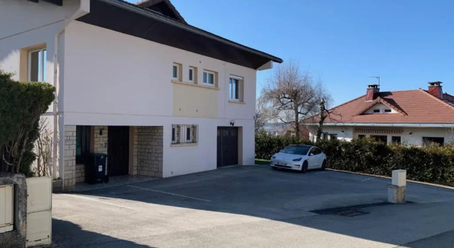 2 - Le Studio Pontissalien - Parking privatif, Prenota Hotel Pontarlier Doubs