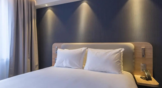 Двухместный люкс Holiday Inn Express Brussels-Grand-Place by IHG